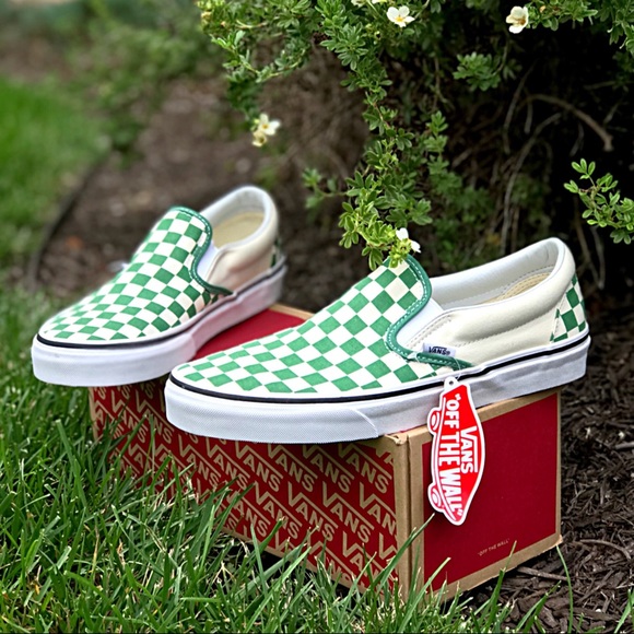 LAST! NWT Vans Checkerboard Grass Green Slip-On - Picture 2 of 8